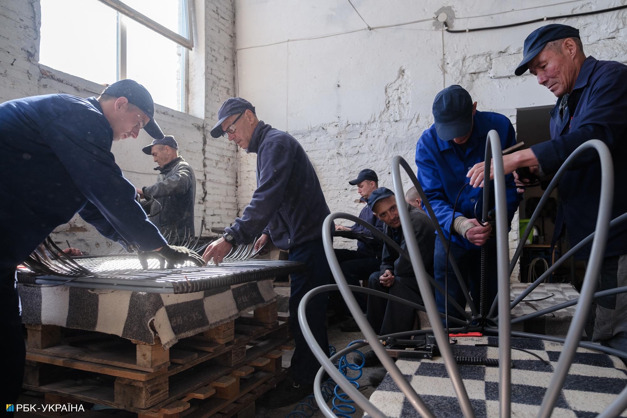 &quot;Я пошел воевать ради паспорта&quot;. Репортаж из лагеря российских пленных в Украине